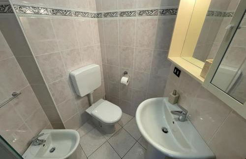 Luminoso bilocale, comfort a 300 m dal mare - Foto 12