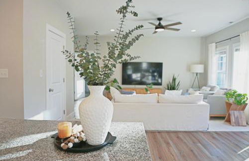 Cozy Cottage in the Heart of Huntersville - Foto 9