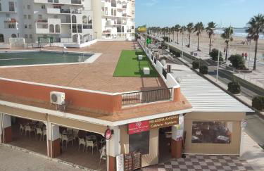 PRIMERA LINEA DE PLAYA EN VALDELAGRANA - Foto 35