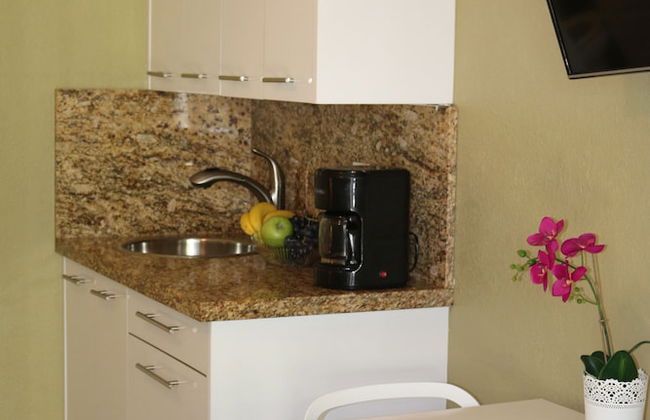 Ocean Drive Villas - Photo 5