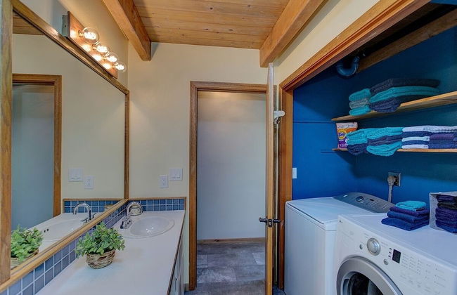 Halehikiola 3 Bedroom Home by RedAwning - Photo 20