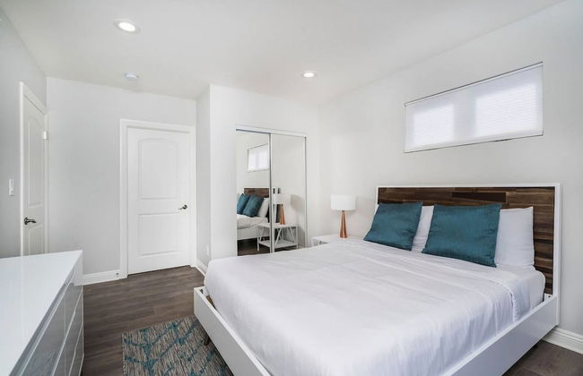 Brand NEW Luxury 3bdr Townhome In Silver Lake - Photo 6