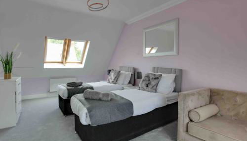 Elizabeth II Five Bedroom Spacious Home - Foto 4