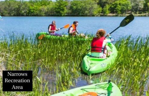 Entire 2br 2ba hilltop view home Sleeps 8 pets 4 acres Jacuzzi Central AC Kingbeds Office Free WiFi Parking Full Kitchen Refrigerator Washer Dryer Furnished Three 3 Large Sunset Dining Patios Grill Stovetop Oven Hiking Wildlife Firepit Quiet very Secluded - Foto 72