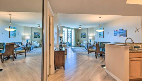 Modern Resort Condo with Balcony - Walk to Beach! - Foto 5