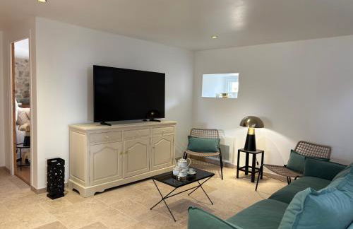 Maison de campagne, 136 M2, 4 pers, grande pièce de vie, 2 chambres, 2 salons, Cantal - Photo 30