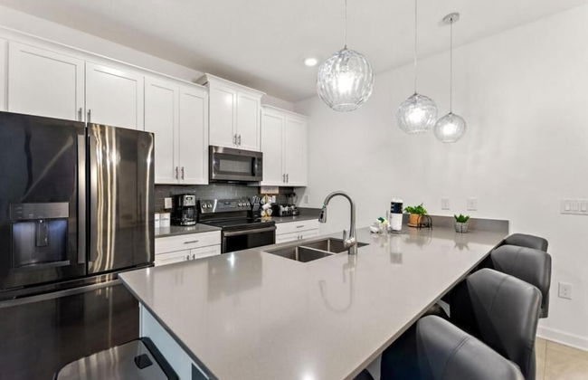 Gorgeous 4 Bd w Pool at Storey Lake Resort 4277 - Photo 23