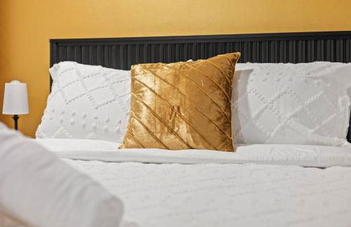 Chic 2BR Downstairs Unit - Fenced Yard Grant Park - Foto 11