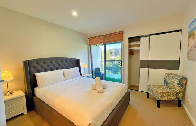 Phillip Island Towers - Photo 9