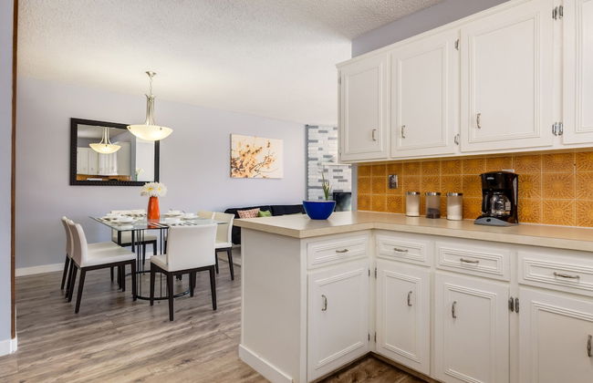 Superb 3BR mins to DT SAIT - Foto 12