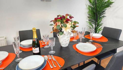 Hutchcomb Villa, 4 Bed Luxury House,Oxford+Parking - Foto 3