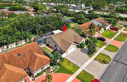 Family-Friendly Boca Gem! 4BR 3BA with Pool & Sauna - Foto 49