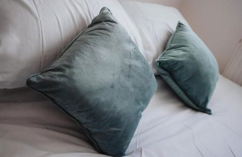 Huge Apartment - 8 Beds - Free Parking - Long Stays! - Foto 39