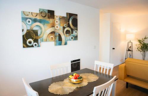 1 Block from Beach - Steps from Restaurants & Shops - Foto 12