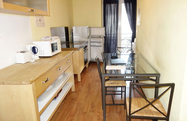 Tolstov-Hotels Media Harbour Apartment - Photo 6