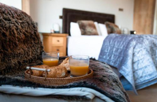 Dog-Friendly Country Home, Woodburner, Private Fields & Hot Tub! - Photo 30