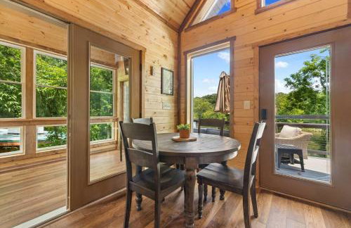 Riverside Oasis with Stunning Views, Cozy Firepit! - Photo 33