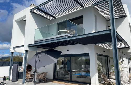 Villa R&M with Pool and Jacuzzi - Photo 1