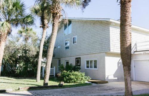 Beachfront home with expansive deck and direct beach access - Foto 4