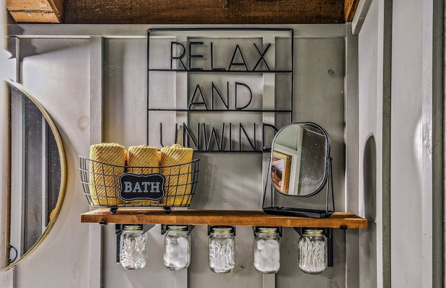 Light'n Bug Bungalow - Photo 24