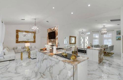 Stunning House with Beautiful Lake View - Foto 58