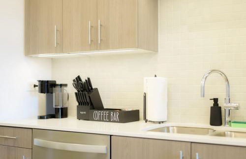 Above The Roots - Elegant and Bright Studio Stay - Foto 19