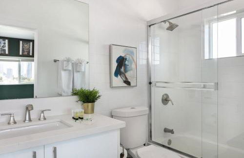 Prestige 5BR Townhome Near LA Hot Spots - Foto 34