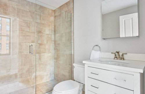 Bright FIDI 1 Bedroom Centrally Located - Photo 10
