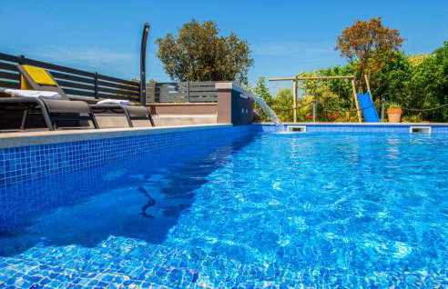 Villa with Swimming Pool, Outdoor Kitchen, Sauna, Hot Tub, Play Area, Sea View - Foto 25