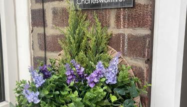 Charlesworth House - Photo 1