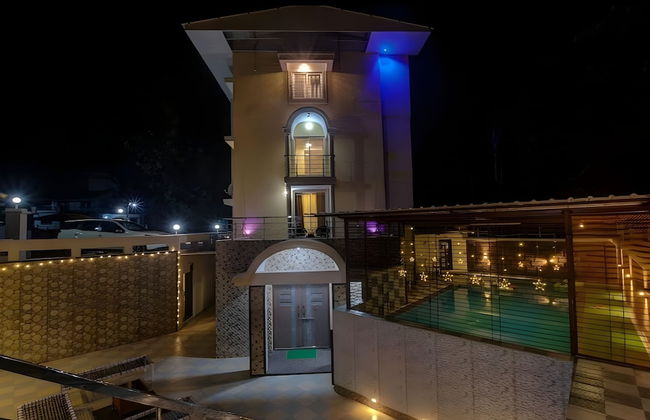 Crystal Villa - Photo 1