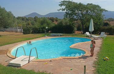 Farmhouse with pool minutes from beach - Photo 17