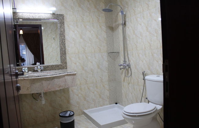 Pioneer Hotel Apartments - Photo 13