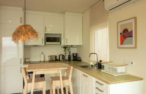 Bay House - Photo 11