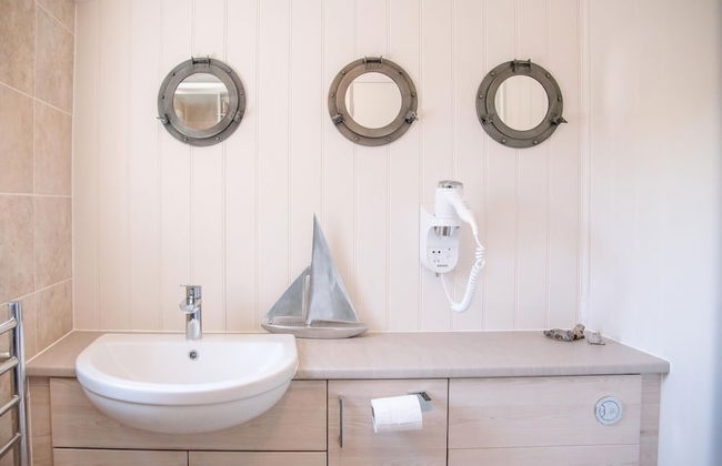 Shallow End, Orford - Photo 10