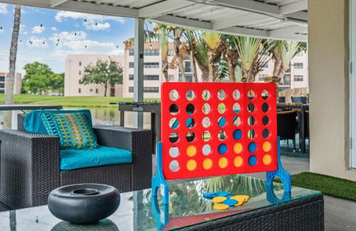 Waterfront Oasis Escape with 7 Seats Hot Tub! - Foto 45