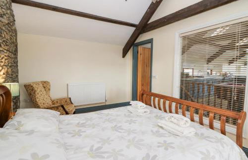 Llwyngwinau Isaf Barn - Foto 12