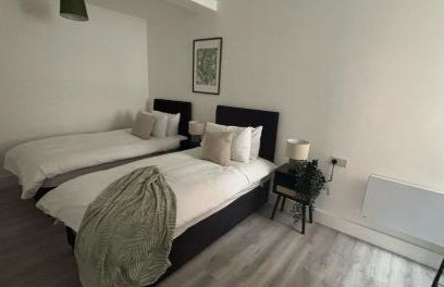 2BR Apartment with Sofa bed I Prime Town Centre Location I Gold St D-Lux, Modern Amenities, Walk to Train, Bus Stations, Shops & Cafés I Leisure and Business Stays Welcome - Foto 5