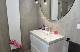 Towarowa 39 New York Apartment, free parking, air-conditioning, self check-in 24h - Photo 41