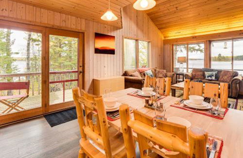 Private Peninsula! Modern-Rustic Fall Lake Cabin - Foto 8