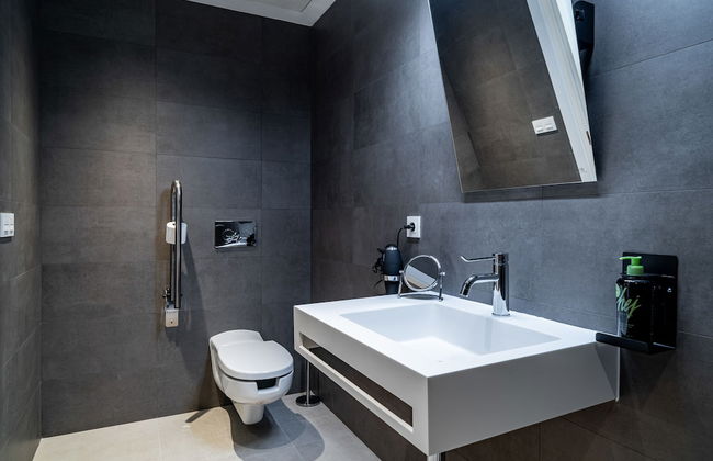 Limehome Sevilla Ronda de Capuchinos - Photo 55