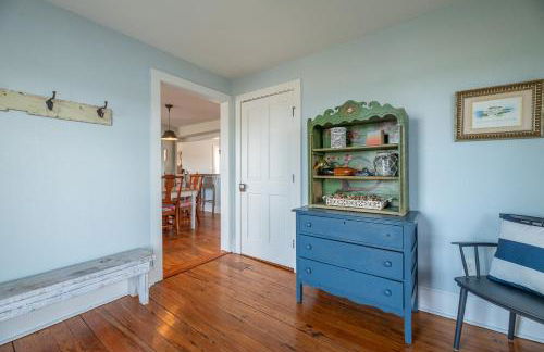 Sawyers Lodge - Historic Soundfront Home, Pool, Hot Tub, Boat Launch, Kayaks, Pets OK, Flex Stays - Foto 35