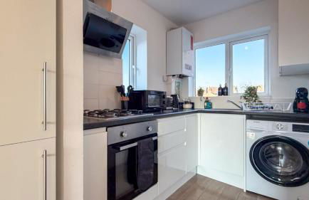 Grosvenor Court Apartment , Balcony & Parking, Hoylake by Rework Accommodation - Foto 9