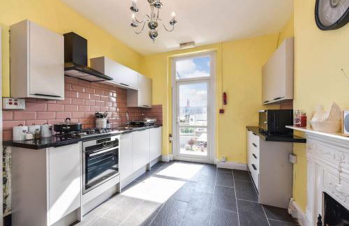 Traditional 3-Bed Property in Pontcanna with Parking - Foto 27