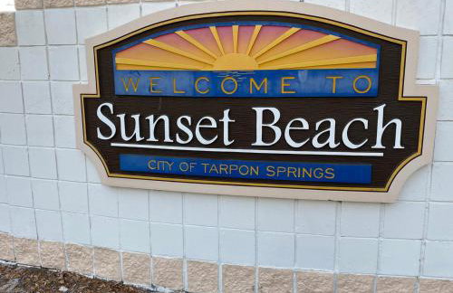 Modern Home, Heated Pool, Close to Beaches! - Foto 35