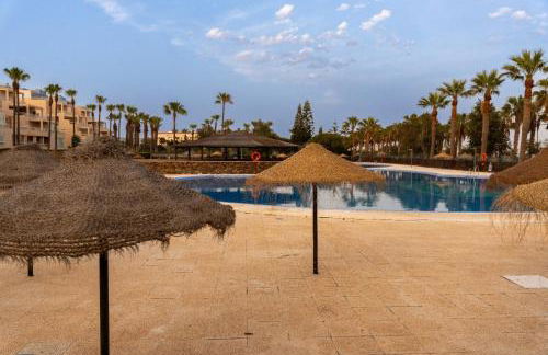 Apartamento Almerimar primera linea de playa - Foto 44