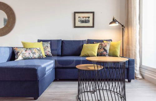 Stylish apartments with balcony & parking near the beach by REMS - Foto 33