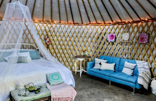 Charming Yurt Rental Nestled in the Forest near Friendsville, Maryland - Foto 2