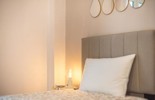 Golden Comfort With Courtyard By Greece Apartments - Foto 18