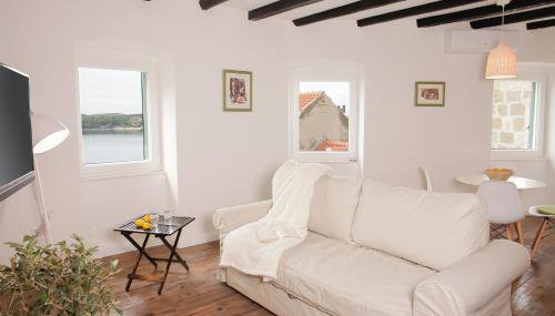 A&E Apartment - Near Cathedral of St James - Foto 1